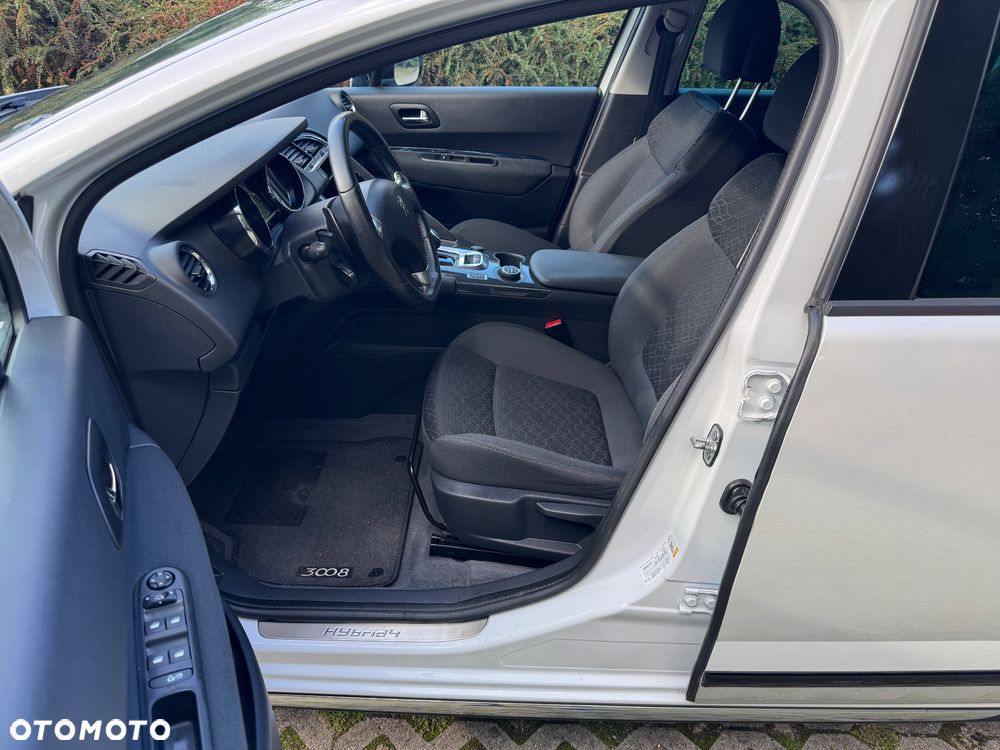 Peugeot 3008 2.0 HDi HYbrid4 - 10