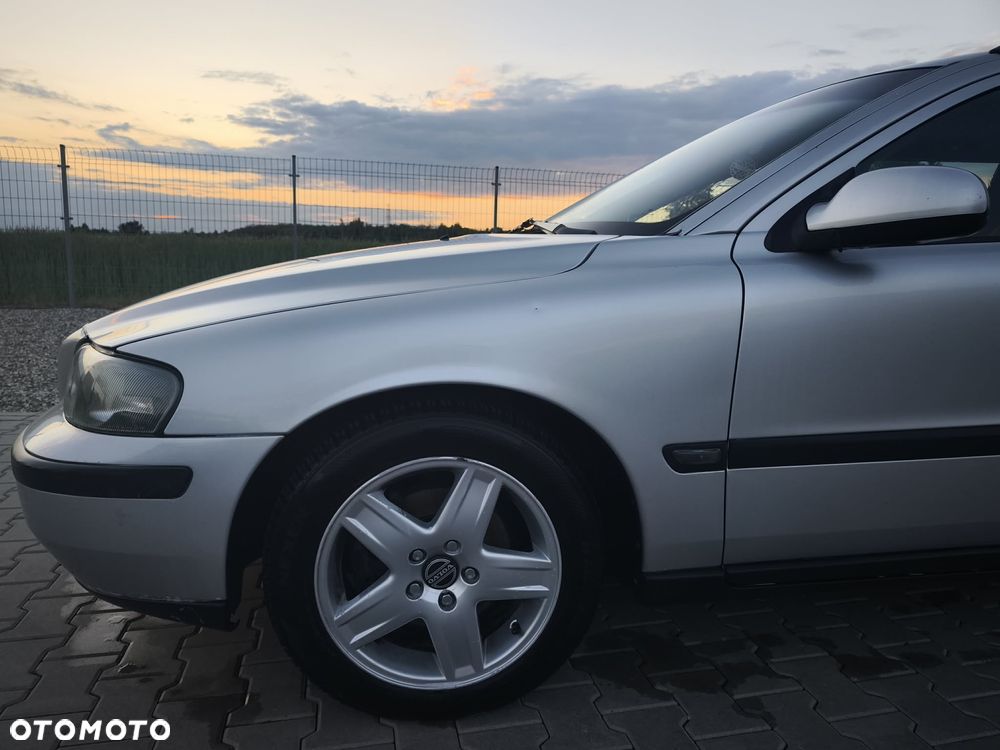 Volvo V70 2.4 - 22