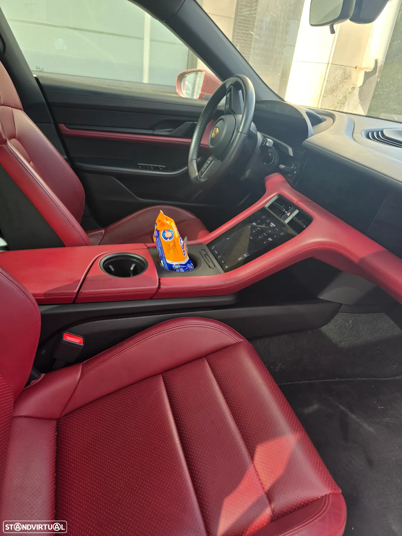 Porsche Taycan 4S - 32