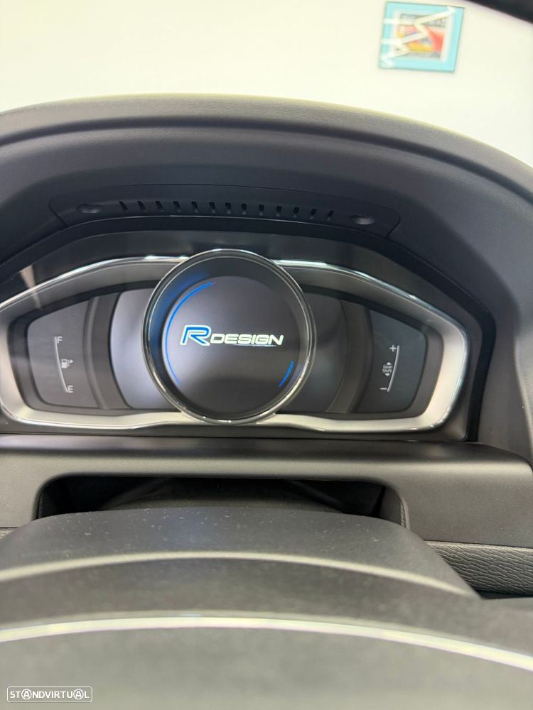 Volvo XC 60 2.0 D4 R-Design - 6