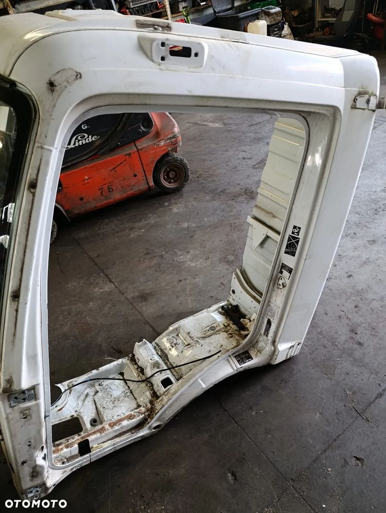 Ćwiartka kabiny Lewa Mercedes Atego III EURO 6 - 8