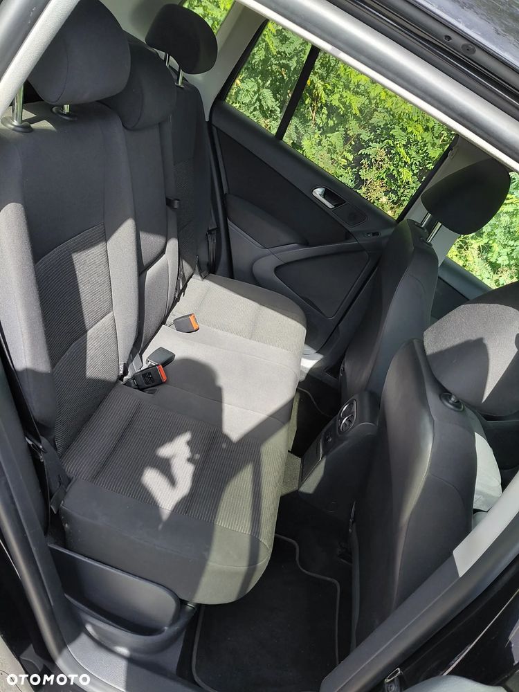 Volkswagen Tiguan - 12