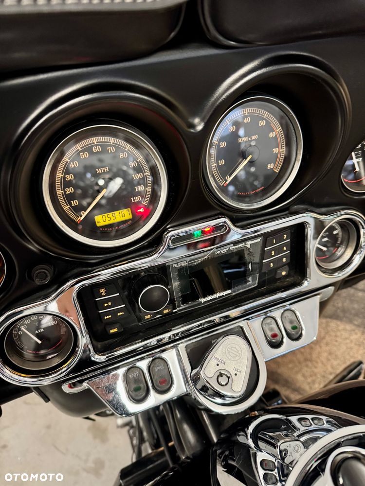 Harley-Davidson Touring Electra Glide - 11