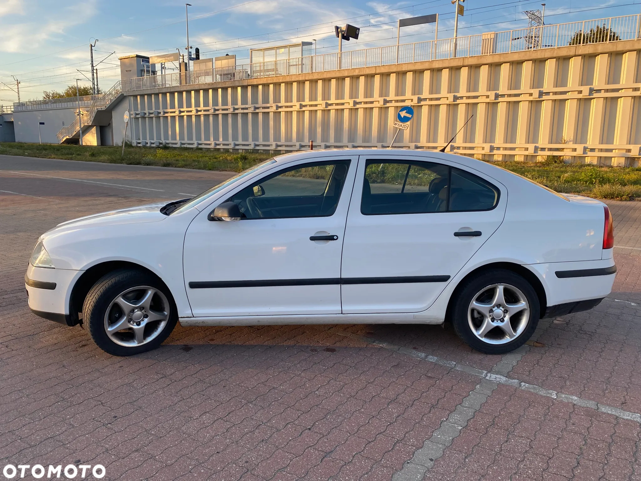 Skoda Octavia 1.6 FSI Classic - 5