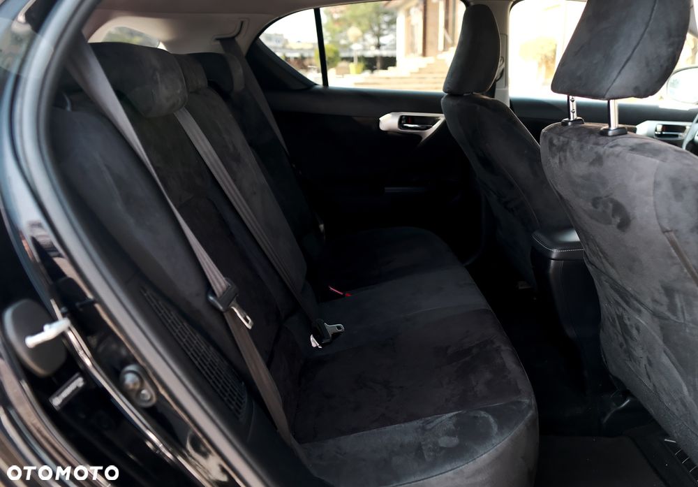 Lexus CT 200h F Sport - 9