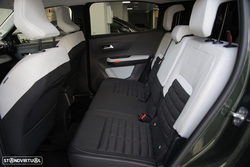 Citroën C3 Aircross 1.2 Hybrid Plus e-DSC6 - 37