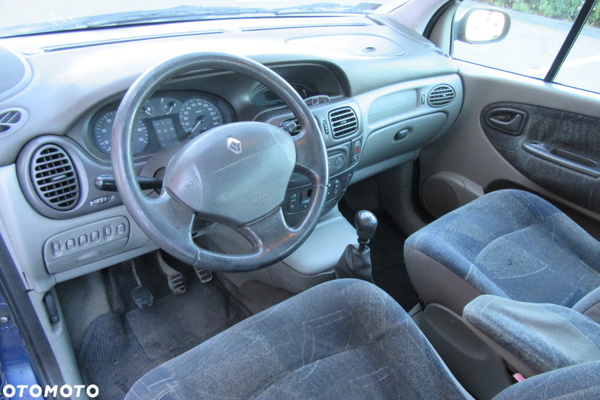 Renault Scenic 1.9 dCi EXpression - 4