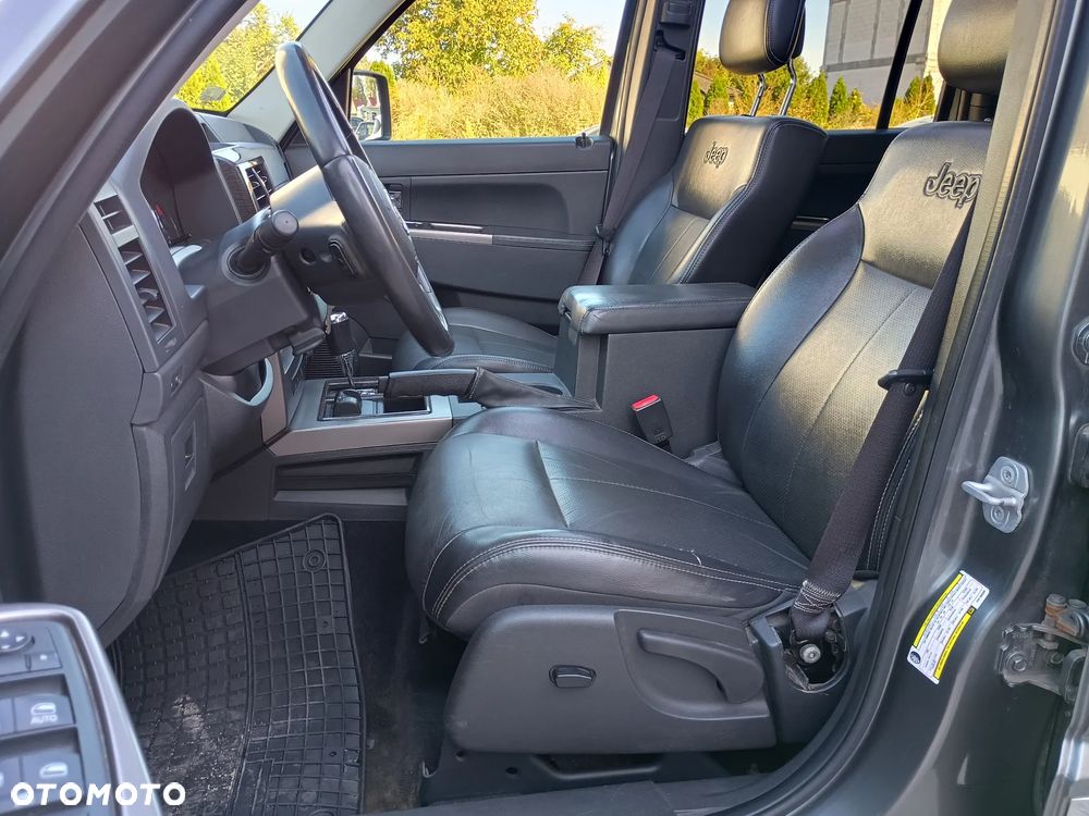 Jeep Liberty 3.7 4x4 - 14