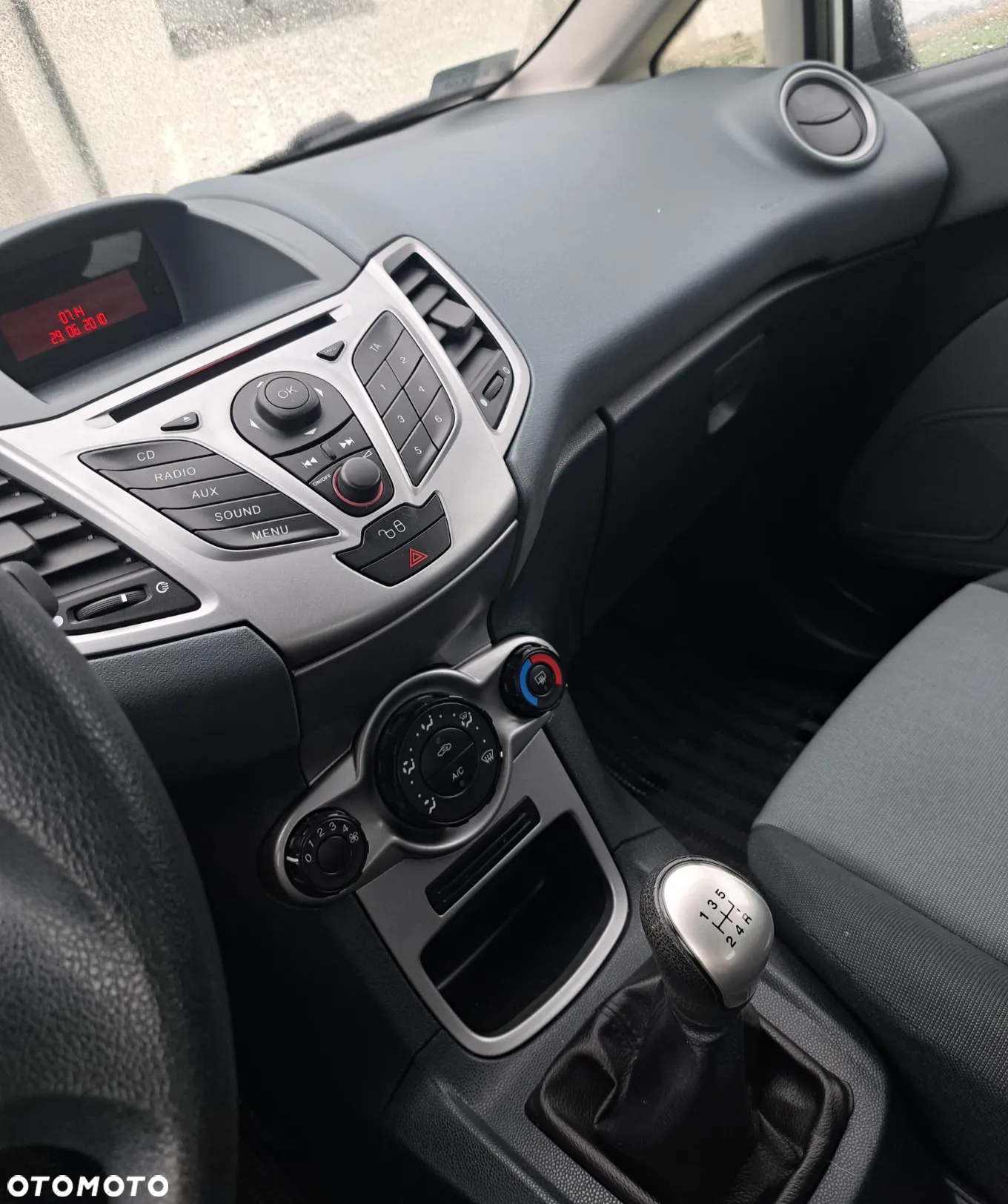 Ford Fiesta 1.4 Trend - 16