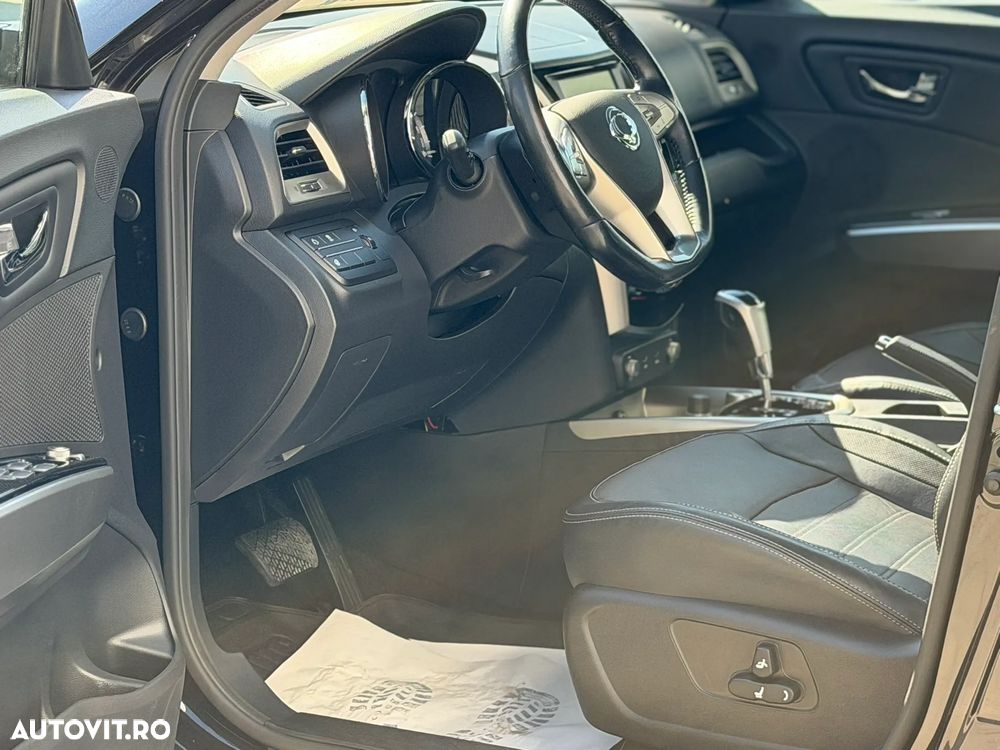 SsangYong Tivoli - 25