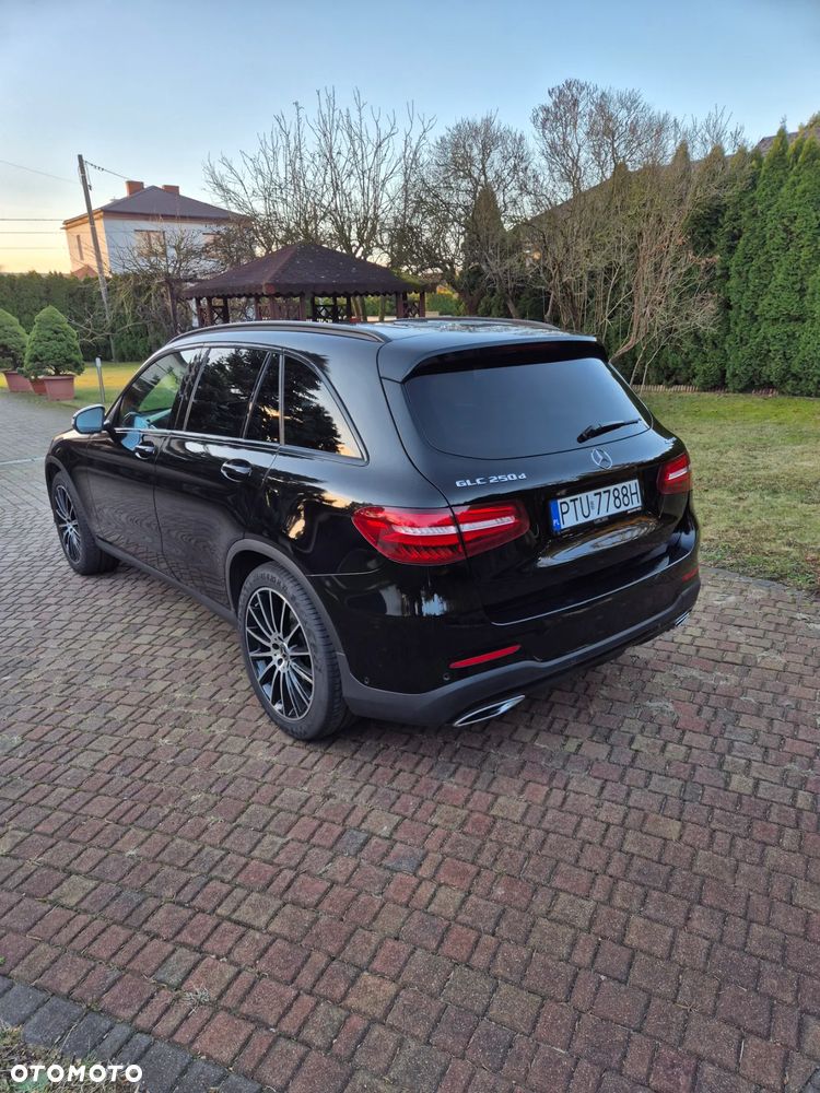Mercedes-Benz GLC 250 d 4Matic 9G-TRONIC AMG Line - 3