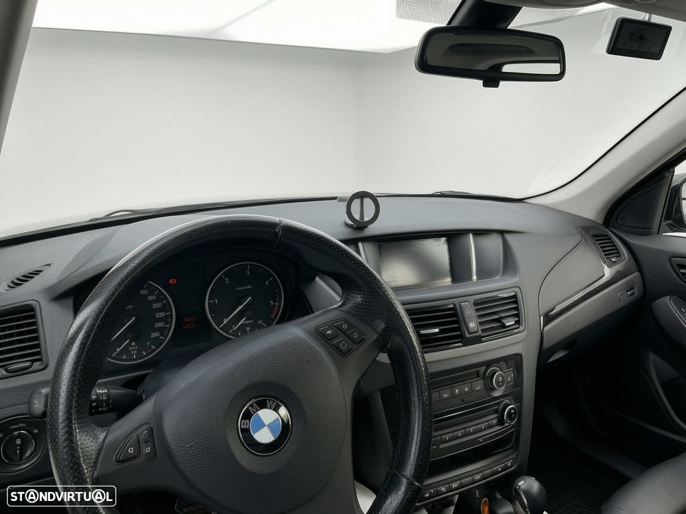 BMW X1 18 d sDrive xLine - 3