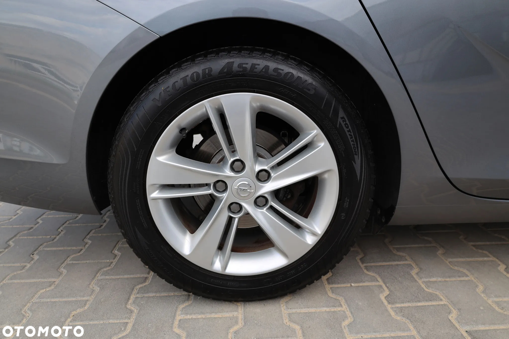 Opel Insignia 1.5 T Elite S&S - 33