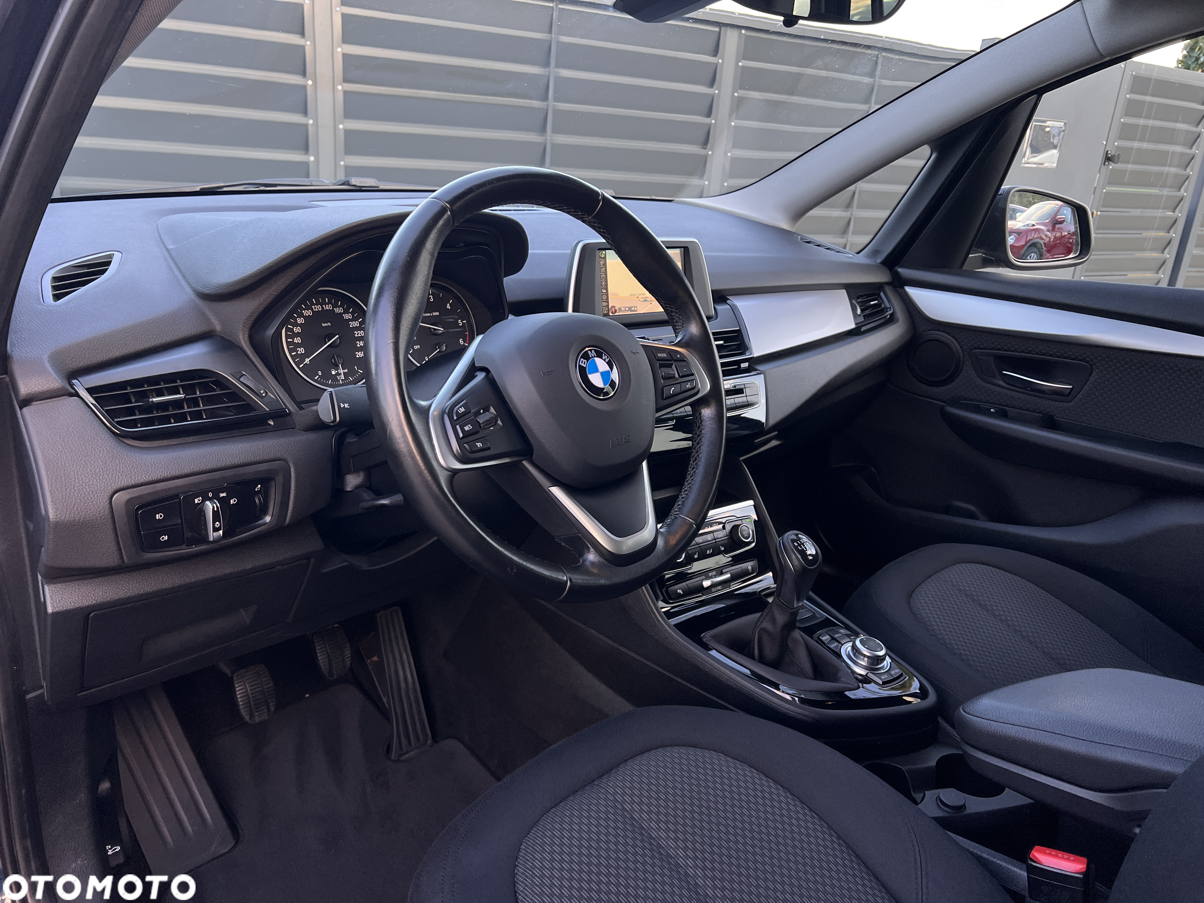 BMW Seria 2 218d Sport Line - 11