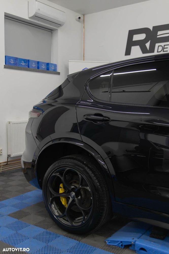 Alfa Romeo Stelvio V6 2.9 Bi-Turbo AT8-Q4 Quadrifoglio - 8