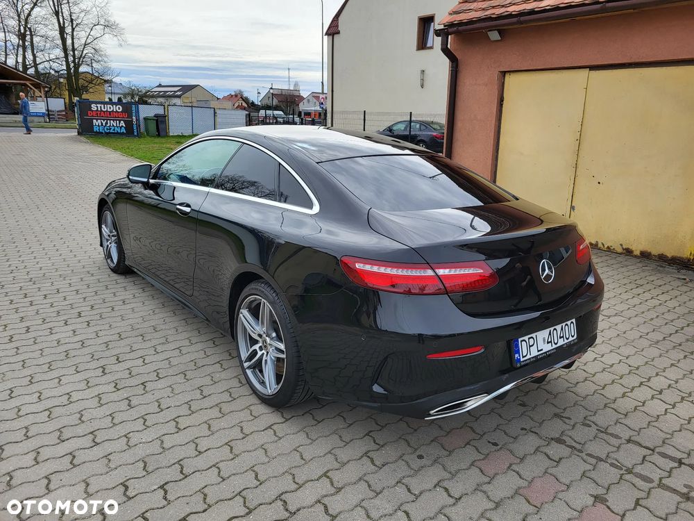 Mercedes-Benz Klasa E 400 Coupe 4-Matic 9G-TRONIC - 34