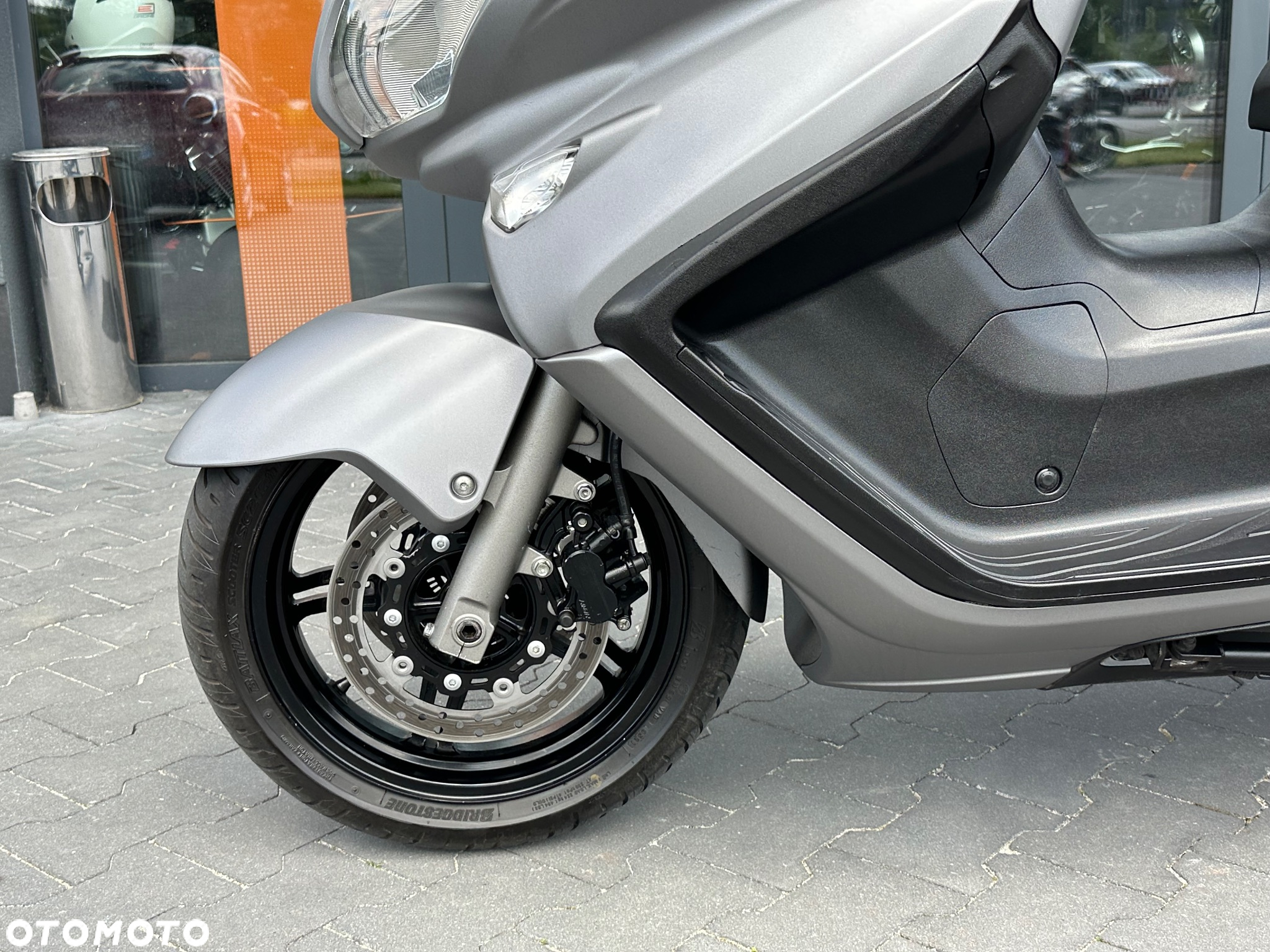 Suzuki Burgman - 34