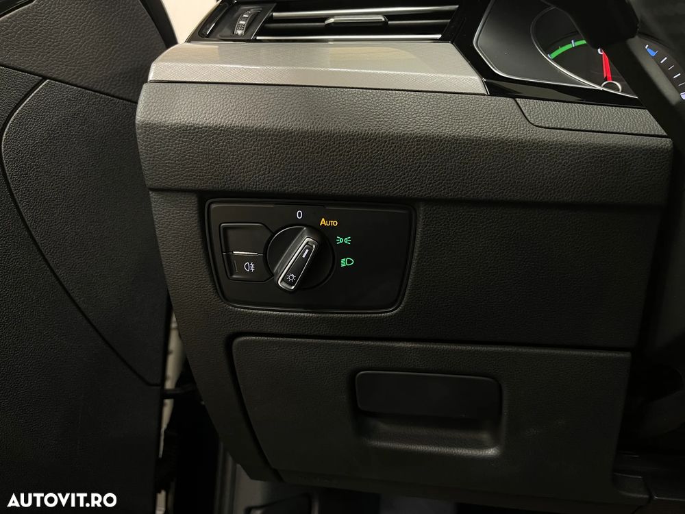 Volkswagen Passat - 32