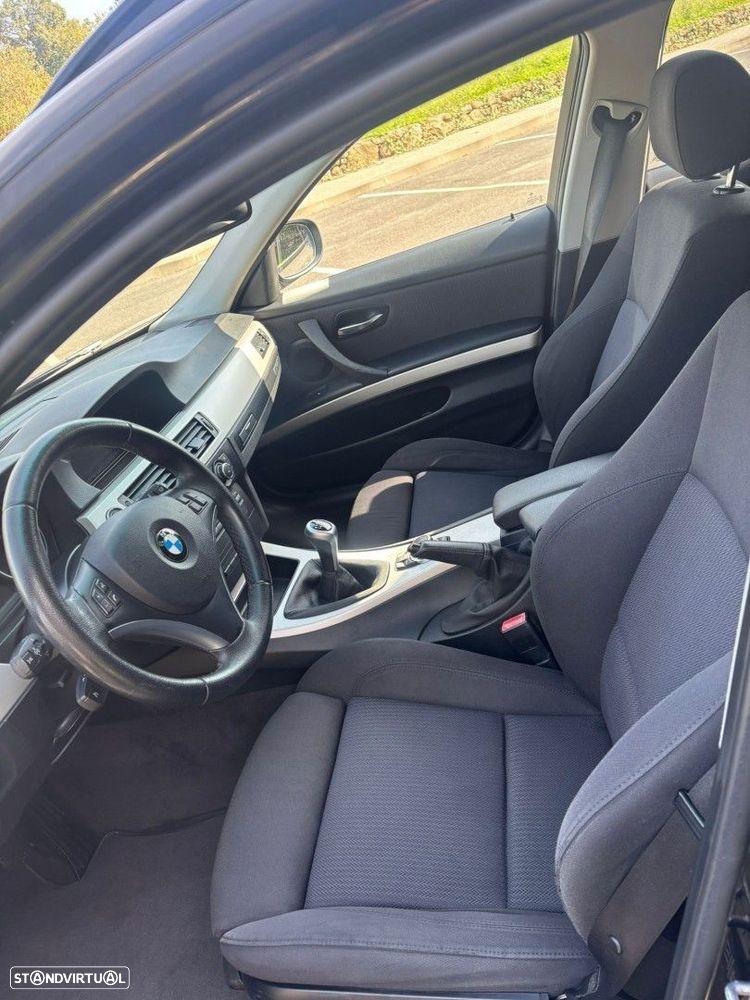 BMW 320 d Touring Navigation - 9