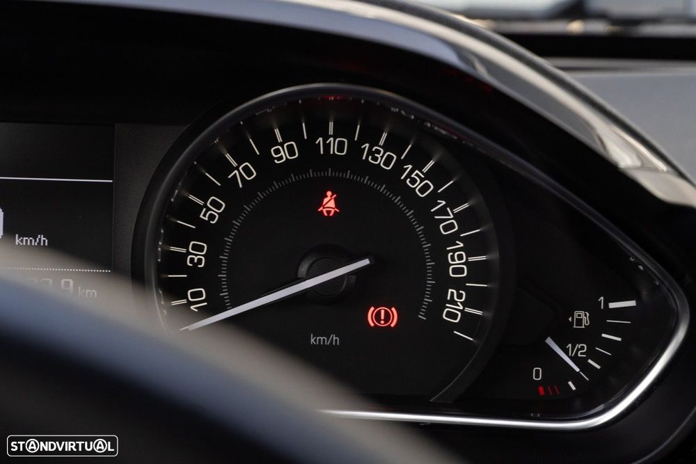 Peugeot 2008 1.2 PureTech Style - 14