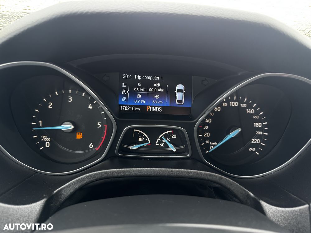 Ford Focus - 25