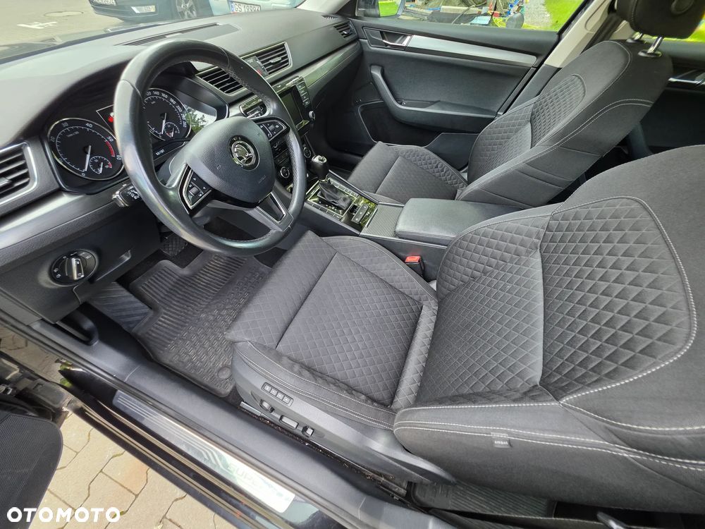 Skoda Superb 2.0 TDI Style DSG - 22
