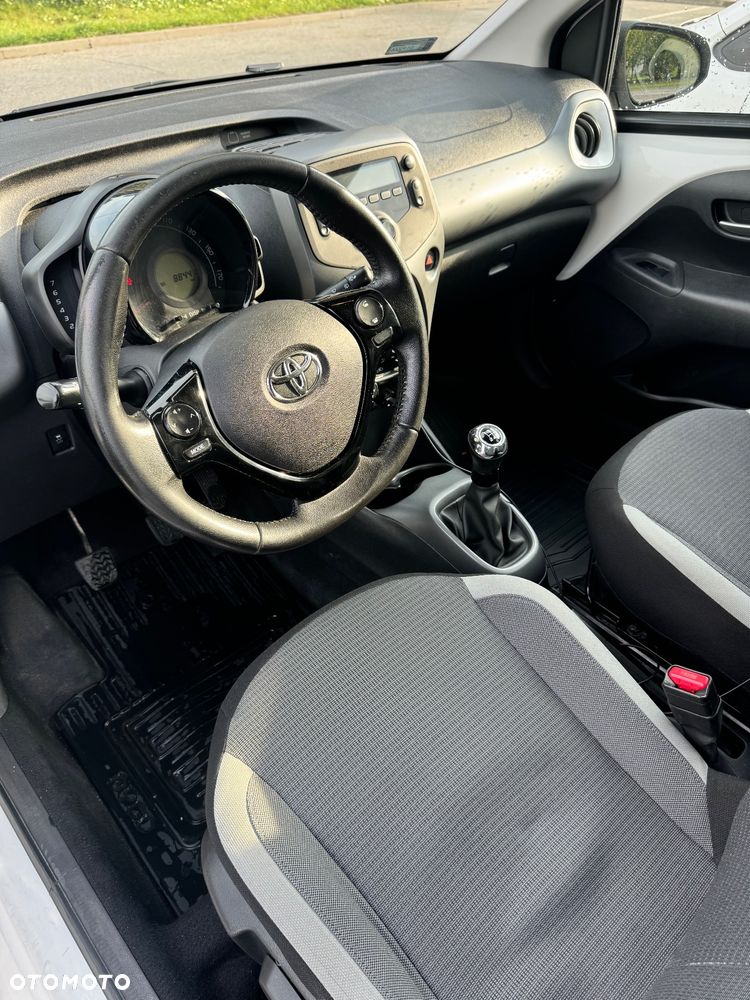Toyota Aygo 1.0 VVT-i Color Edition - 10