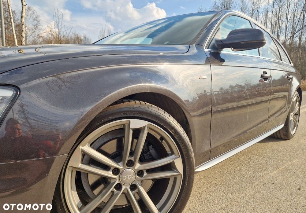 Audi A4 Avant 2.0 TDI DPF quattro S line Sportpaket - 13