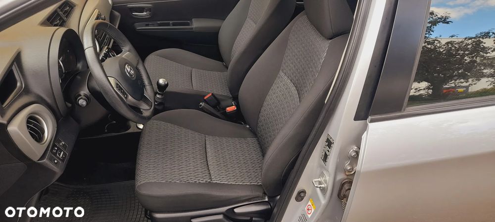 Toyota Yaris - 8