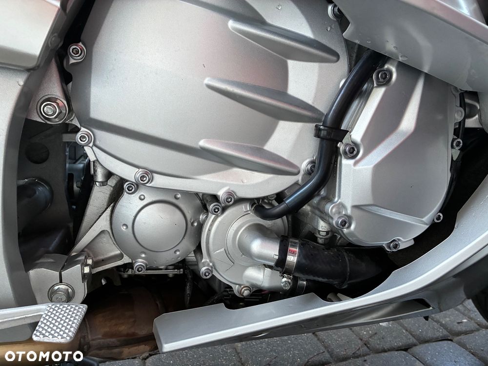 Yamaha FJR - 10
