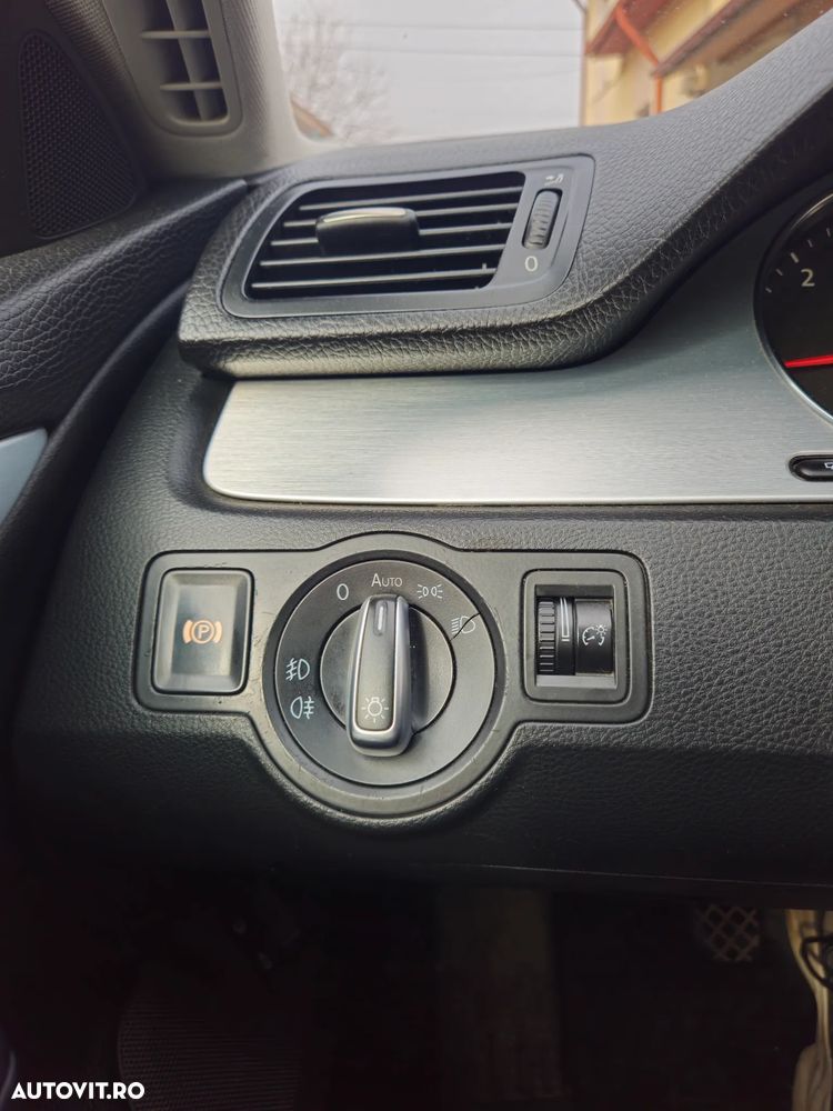 Volkswagen Passat CC - 8