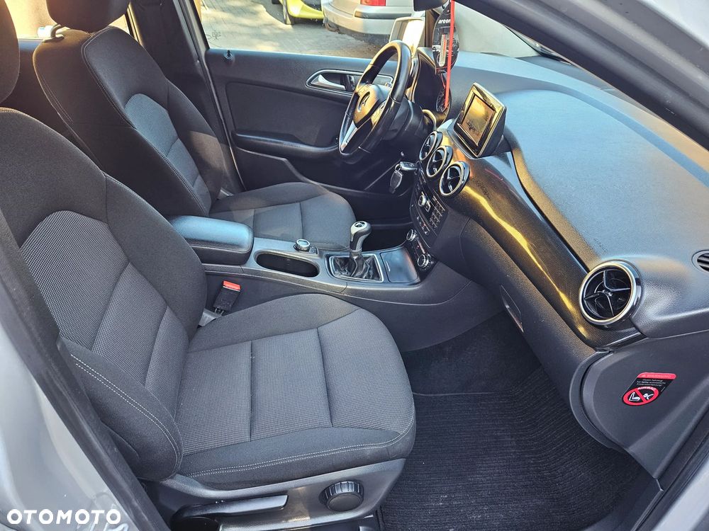 Mercedes-Benz Klasa B 180 (BlueEFFICIENCY) - 15
