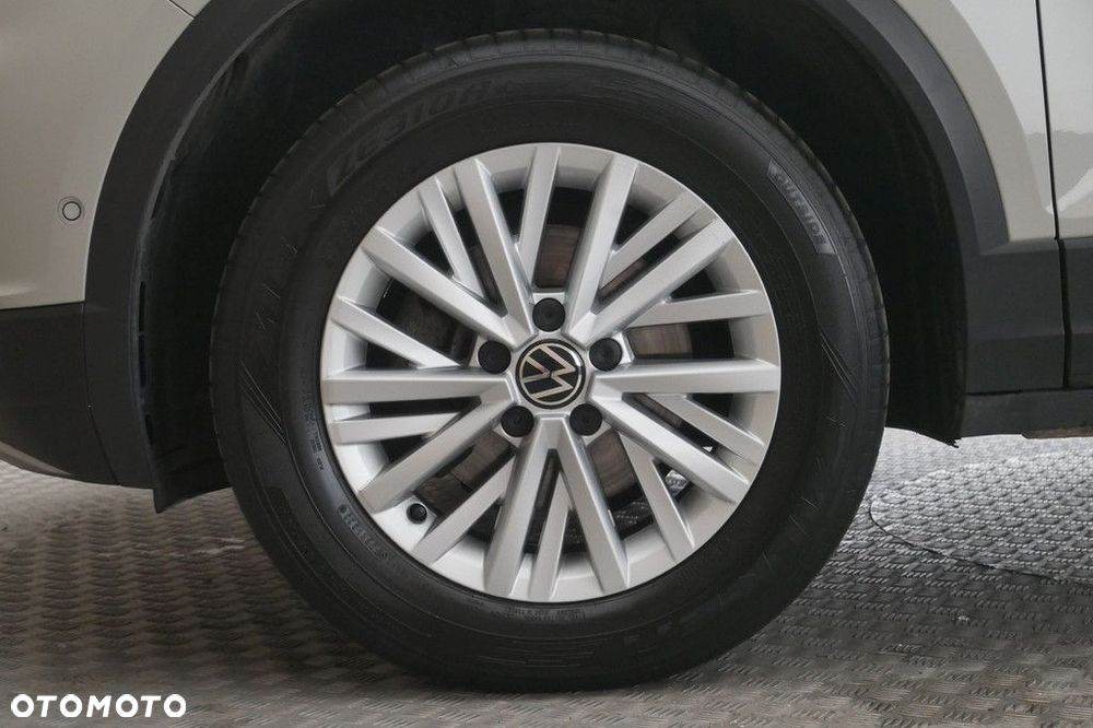Volkswagen T-Roc - 13