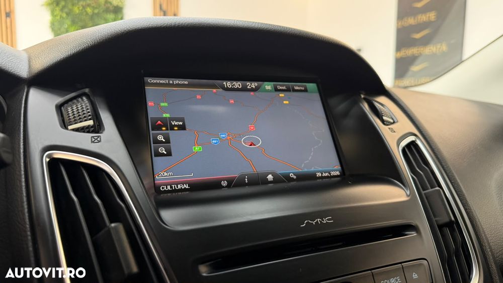 Ford Focus 1.5 EcoBoost Titanium - 8