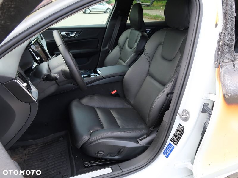 Volvo V60 T6 AWD Plug-In Hybrid Plus Dark - 14