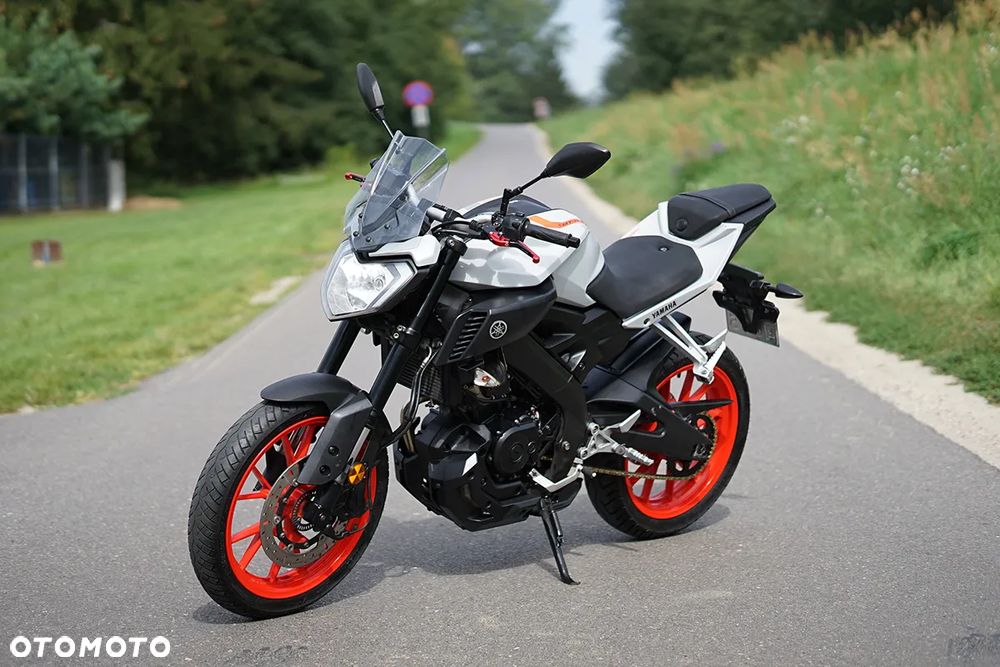 Yamaha MT - 8