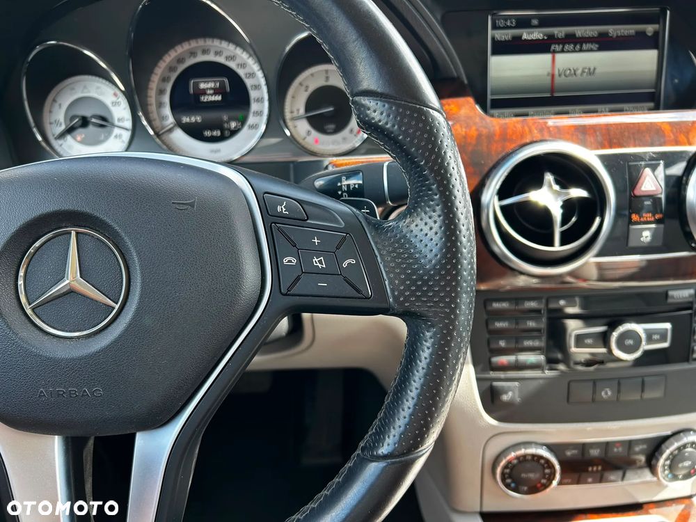 Mercedes-Benz GLK 250 CDI DPF 4Matic BlueEFFICIENCY 7G-TRONIC SPORT EDITION - 27