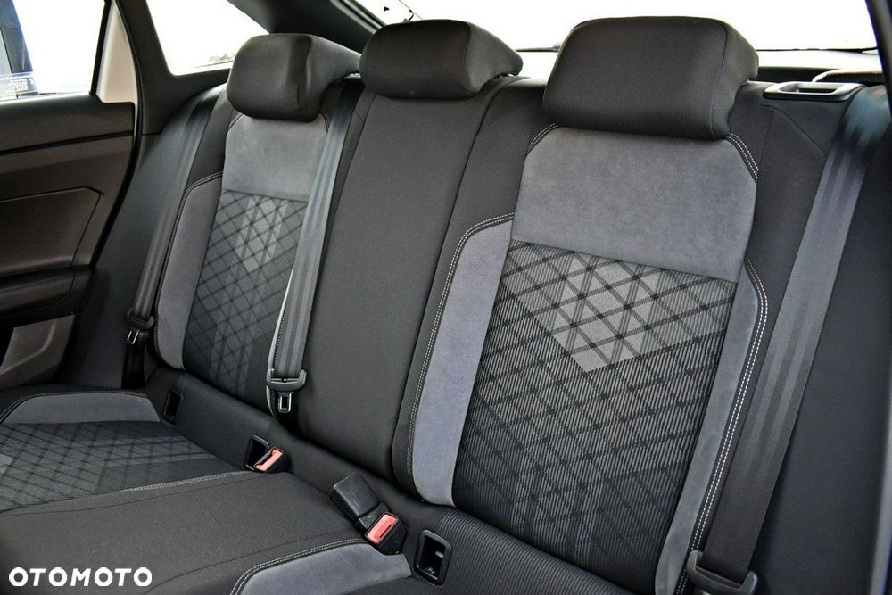 Volkswagen Taigo 1.0 TSI R-Line - 11