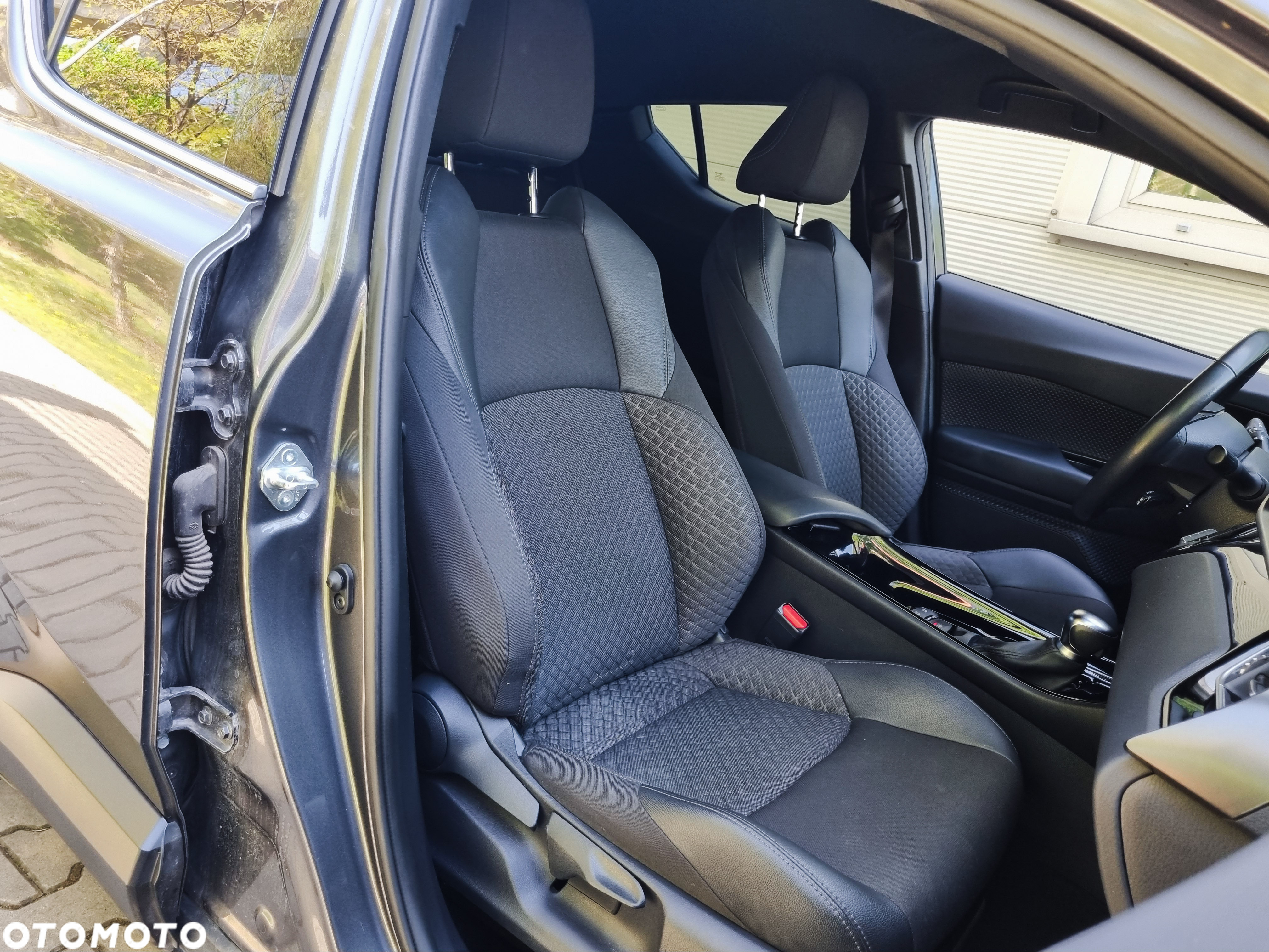 Toyota C-HR 2.0 Hybrid Style - 25