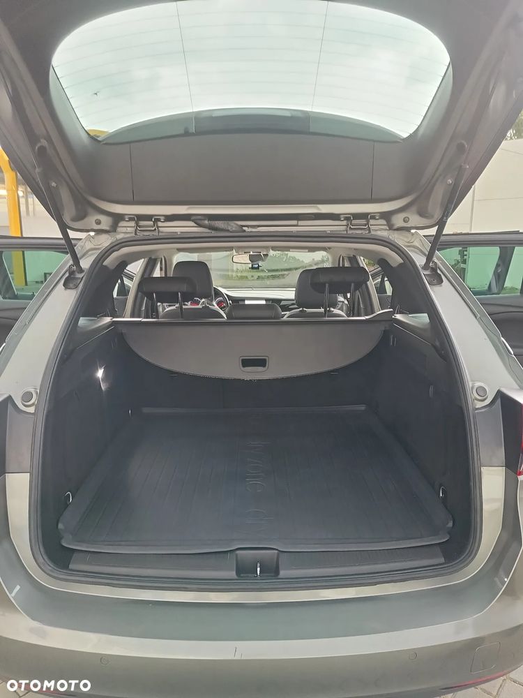 Opel Astra 1.2 T Business Elegance S&S - 18