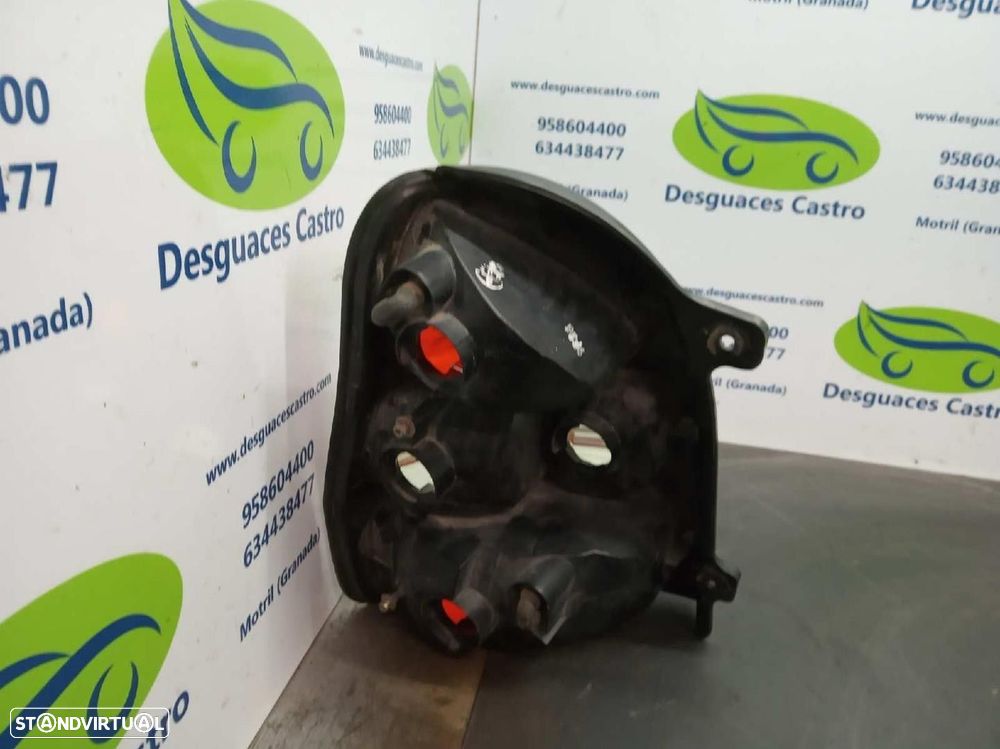 FAROLIM TRASEIRO DIREITO KIA CARNIVAL I 1999 - - 1