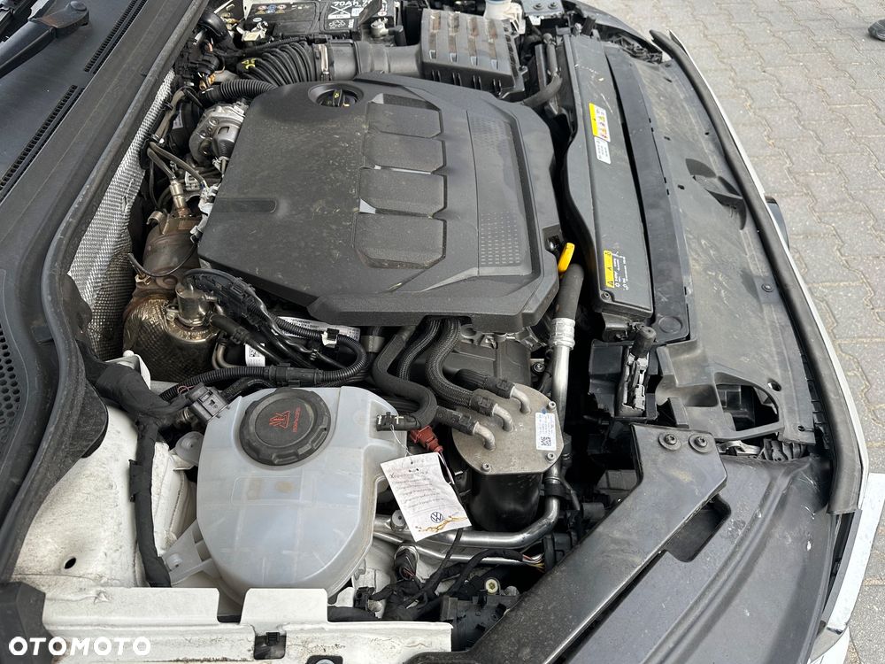 Volkswagen Arteon 2.0 TDI SCR DSG R-Line - 12