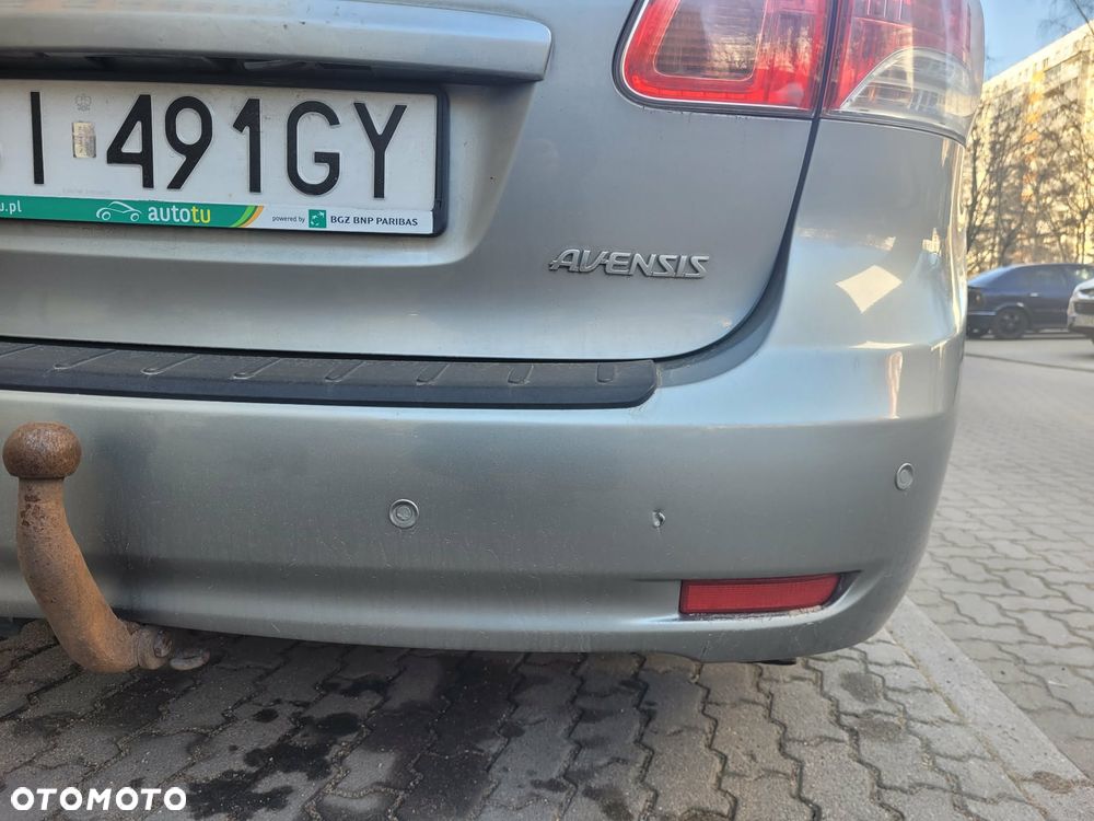 Toyota Avensis 2.0 D-4D - 8