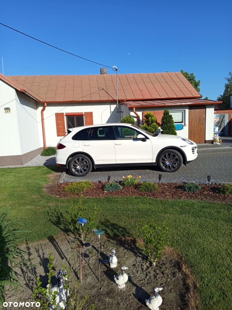 Porsche Cayenne - 2