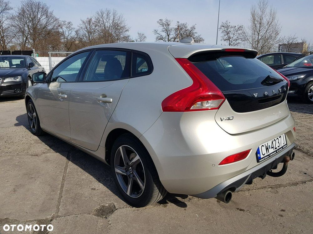 Volvo V40 T2 - 7