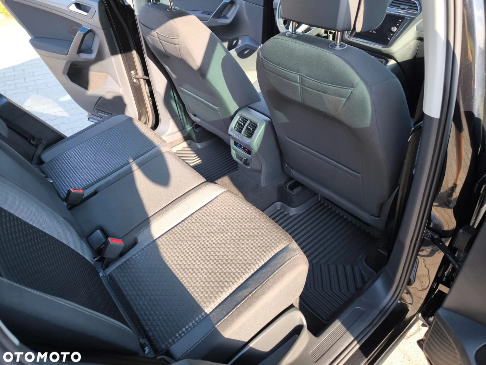 Volkswagen Tiguan 1.5 TSI EVO Active - 15