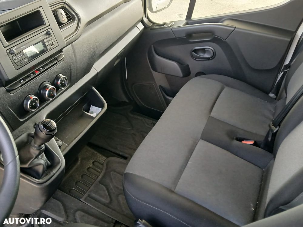 Renault Master 2.3 Blue 135 TT Furgon CD 3,5t L3H2 9 m3 - 6