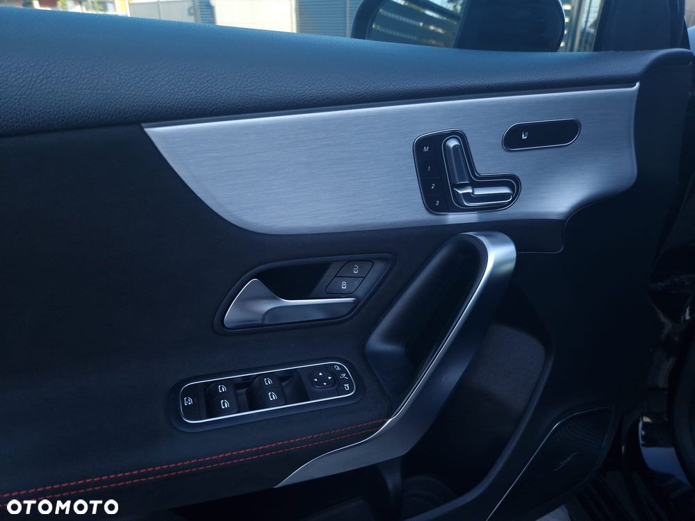 Mercedes-Benz Klasa A 35 AMG 4-Matic 7G-DCT - 20