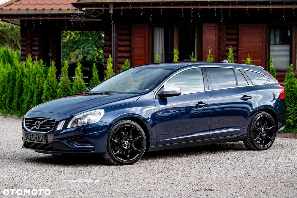 Volvo V60 T6 AWD R-Design - 3