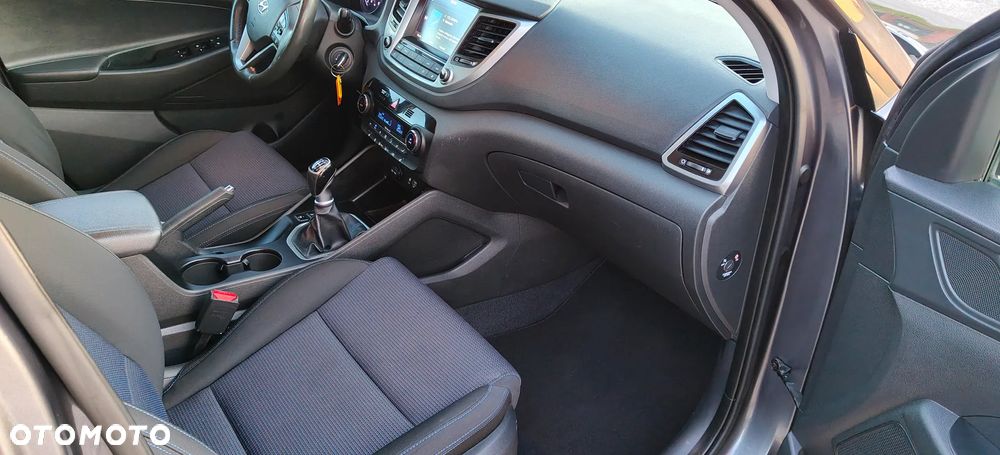 Hyundai Tucson 2.0 CRDI 4WD Style - 25